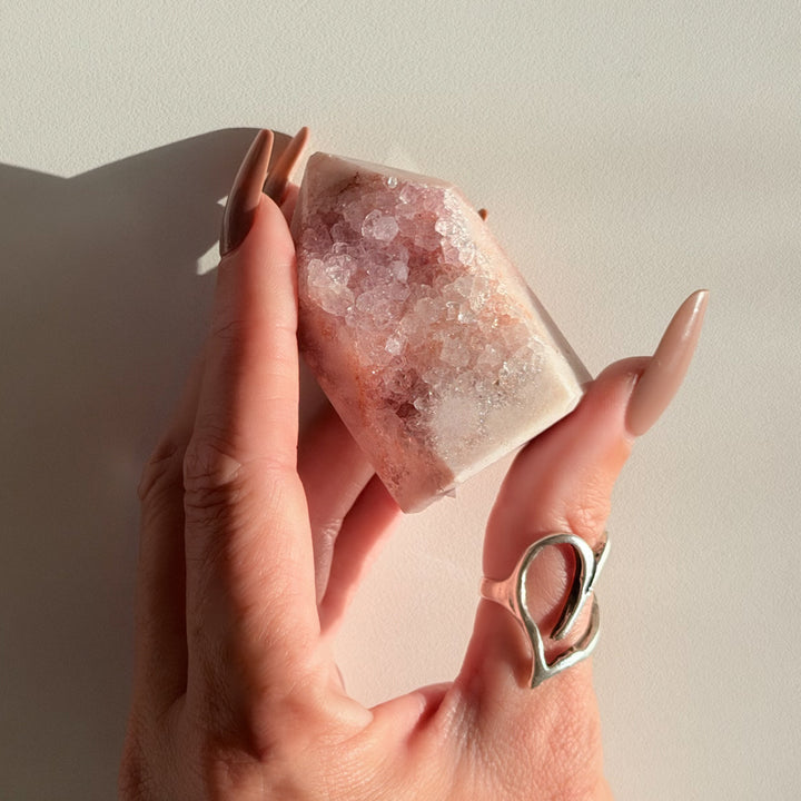 Pink Amethyst Point | 88g | 6x3.5cm
