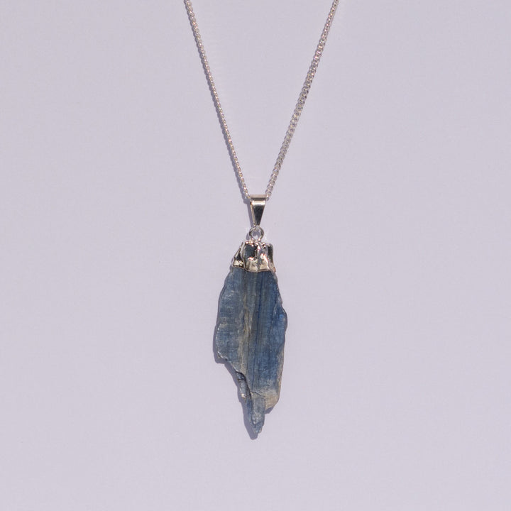 EARTH’S ELEMENT CLEARLINE Kyanite Pendant Necklace