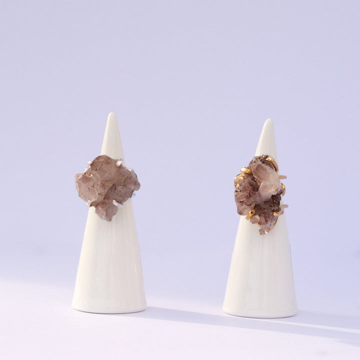 MINERAL LOOP EASE POINT Lithium Cluster Ring