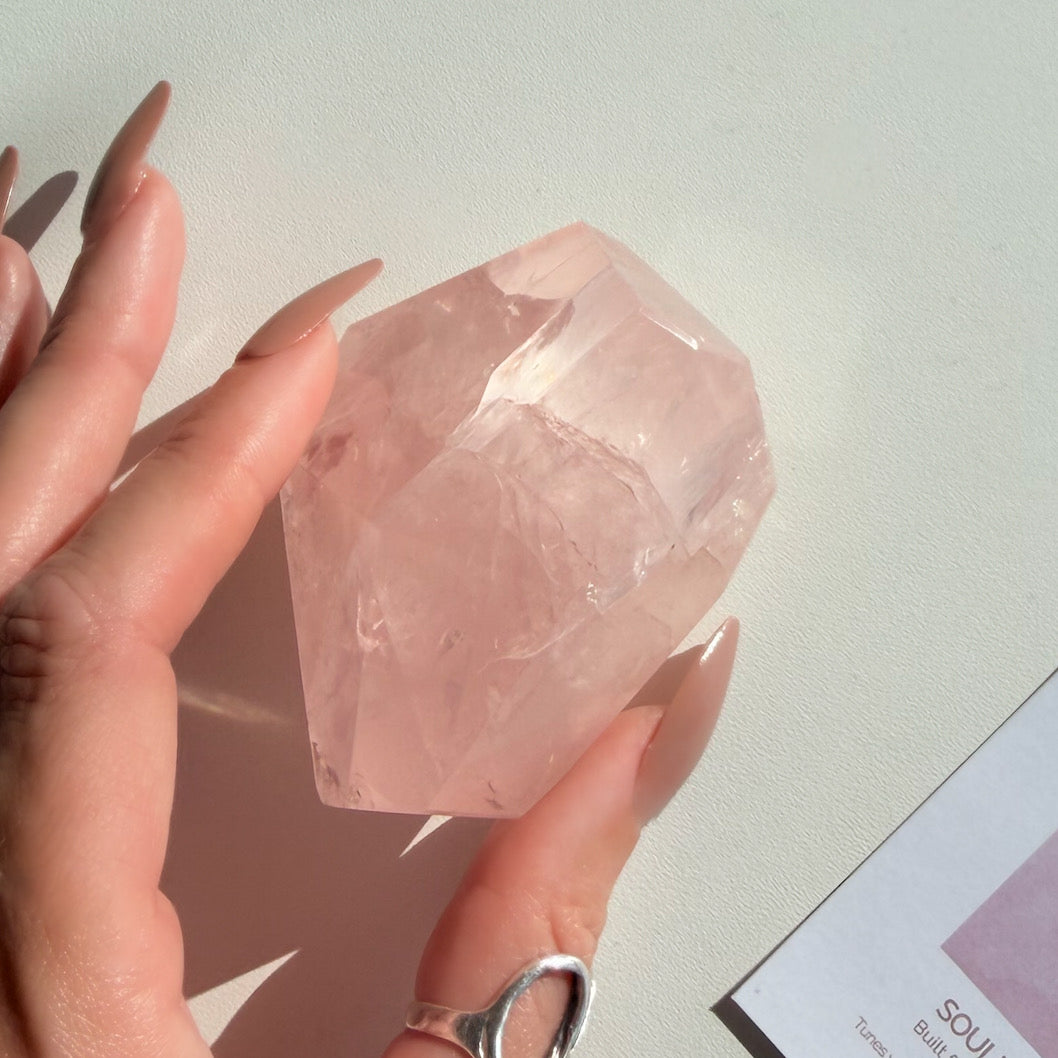 ROSE QUARTZ Freeform – 204g | Brazil