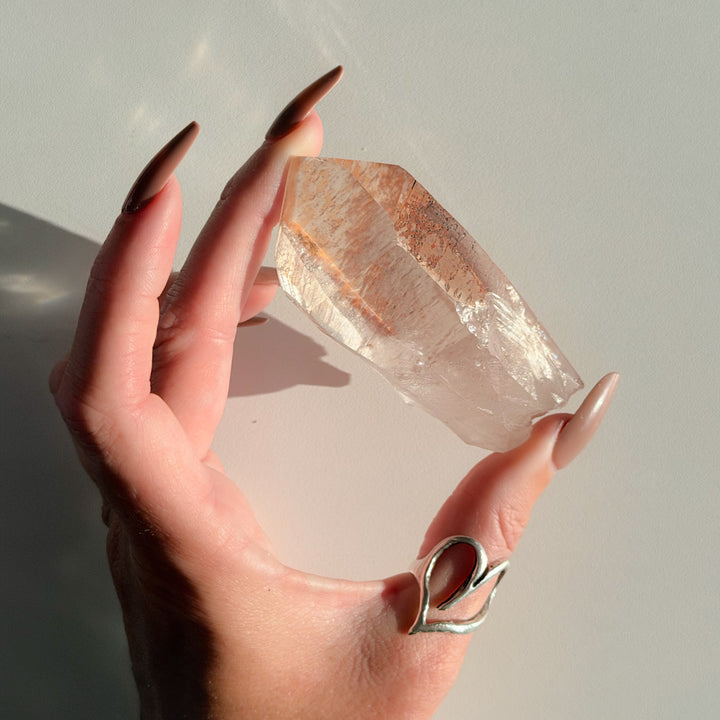 LITHIUM QUARTZ | 140g | 8.5x3cm
