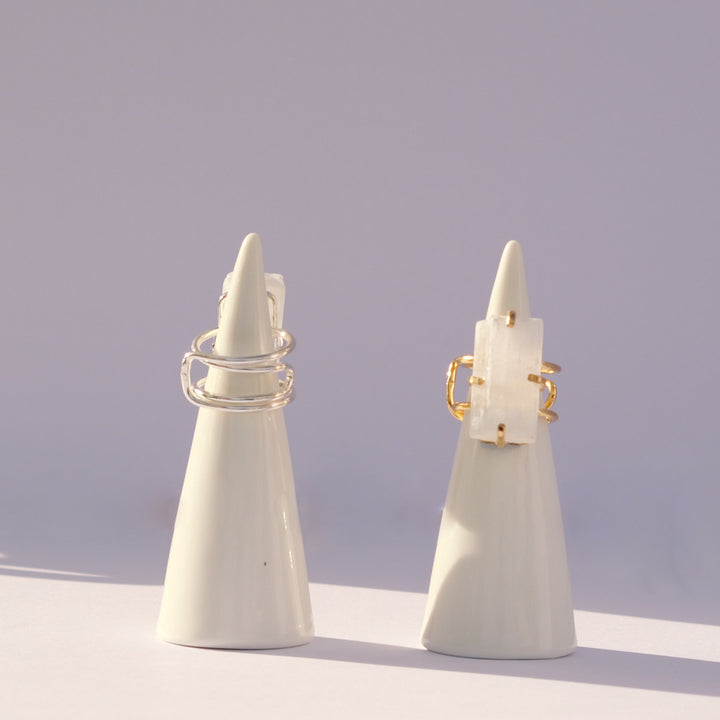 MINERAL LOOP CIRCUIT CLEANER Selenite Ring