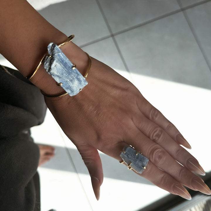 MINERAL CURRENT CLEARLINE Kyanite Bracelet