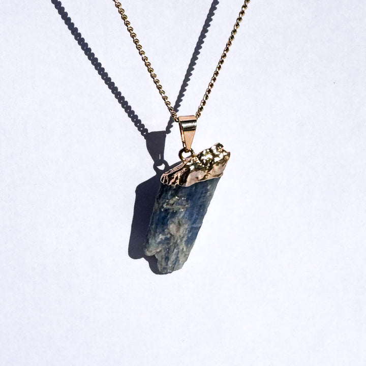 EARTH’S ELEMENT CLEARLINE Kyanite Pendant Necklace