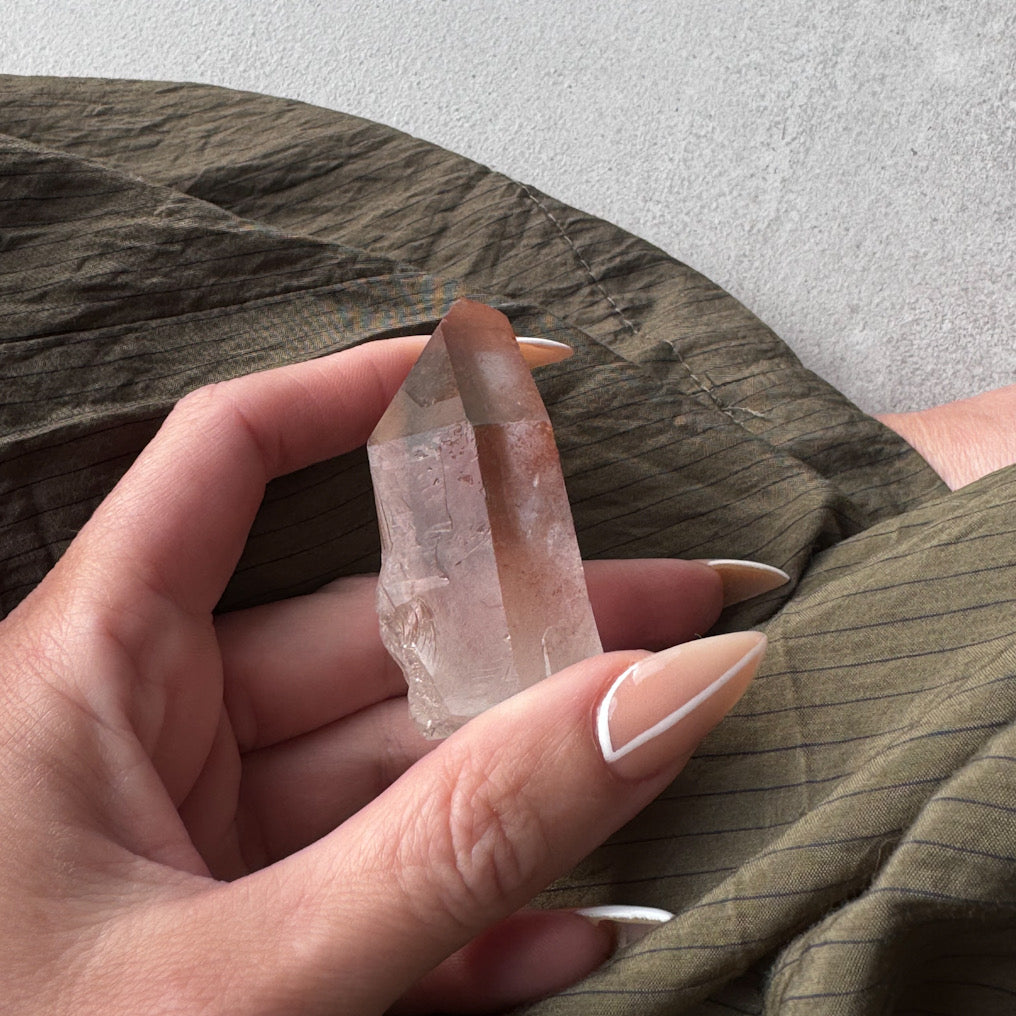 RAW SELECTS Lithium Quartz — Ease Point → Calm, Healing, Emotional Release