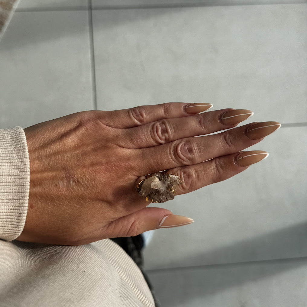 MINERAL LOOP EASE POINT Lithium Cluster Ring