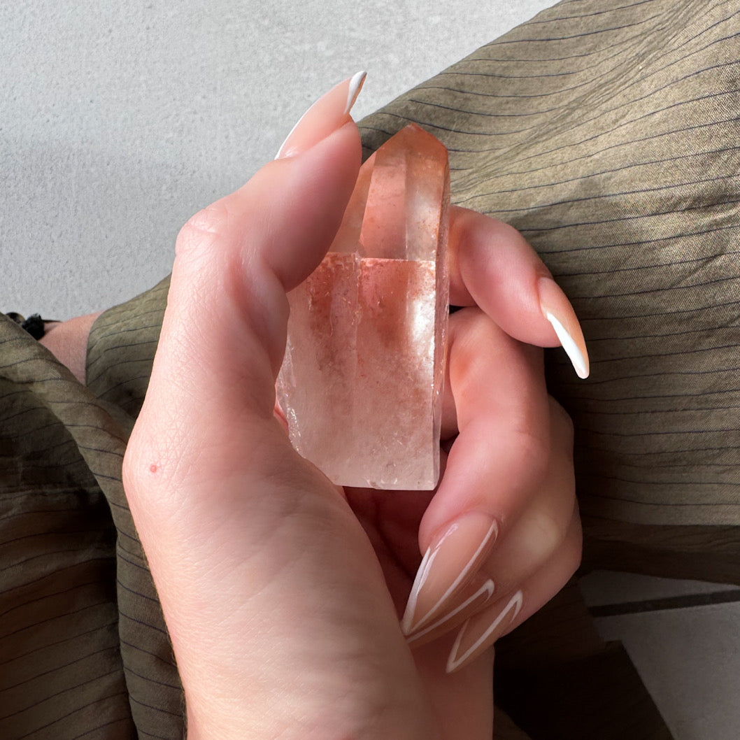 LITHIUM QUARTZ | 74g | 6x3.5cm