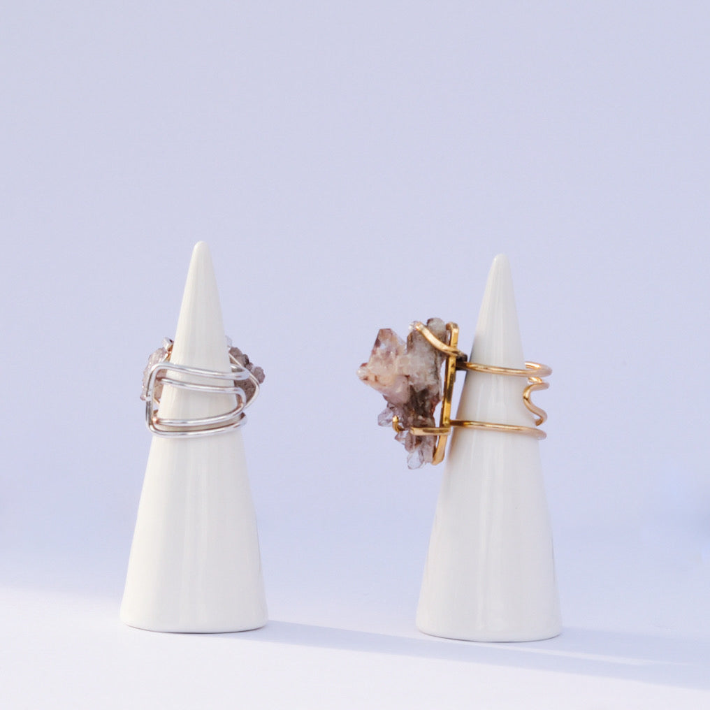 MINERAL LOOP EASE POINT Lithium Cluster Ring