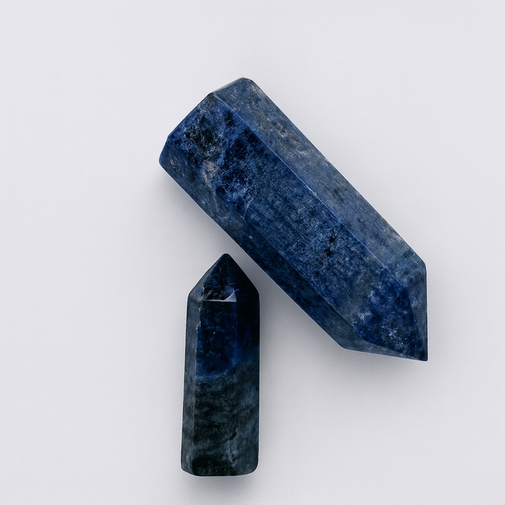 EARTH’S POINT Sodalite — Truth Seeker → Clarity, Communication, Confidence