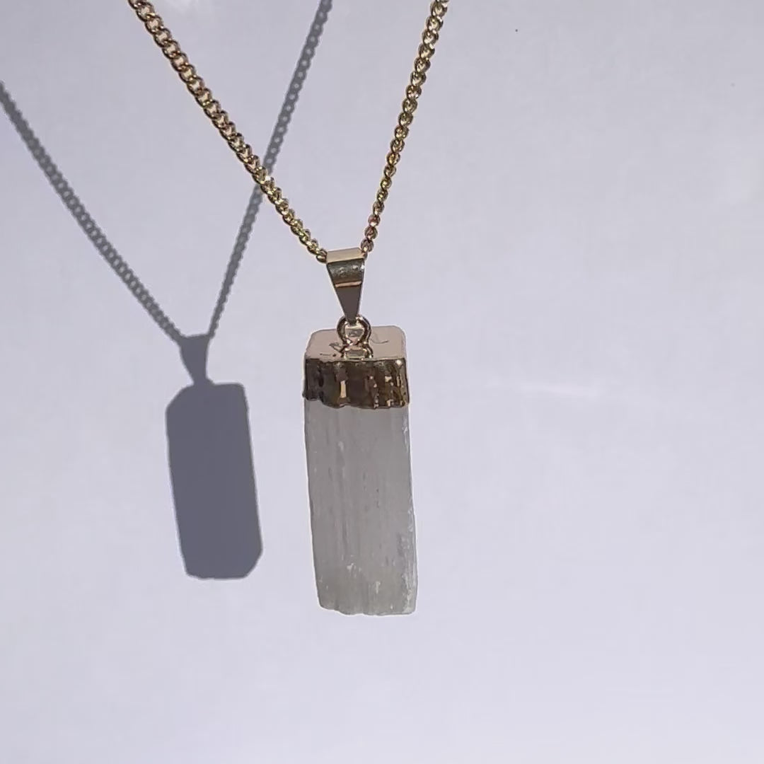 EARTH’S ELEMENT CIRCUIT CLEANER Selenite Pendant